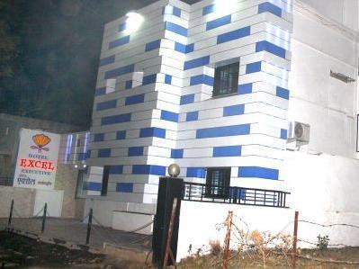 Hotel Excel Executive Amravati Exteriör bild